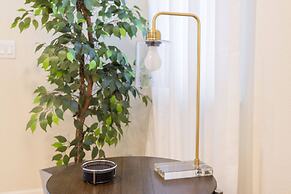 Beautiful 6 Bedroom Home w/ Private Pool and Spa at Windsor Island