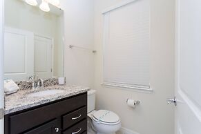 Beautiful 6 Bedroom Home w/ Private Pool and Spa at Windsor Island