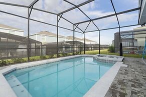 Beautiful 6 Bedroom Home w/ Private Pool and Spa at Windsor Island