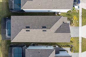 Beautiful 6 Bedroom Home w/ Private Pool and Spa at Windsor Island