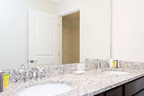 Beautiful 6 Bedroom Home w/ Private Pool and Spa at Windsor Island