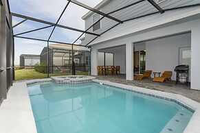 Beautiful 6 Bedroom Home w/ Private Pool and Spa at Windsor Island