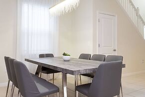 Beautiful 6 Bedroom Home w/ Private Pool and Spa at Windsor Island