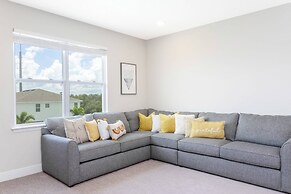 Gorgeous 8 Bedroom Single Home With Private Pool -ec7724