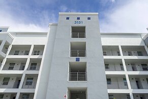 Cozy Retreat Near Disney: Apartment With Amenities