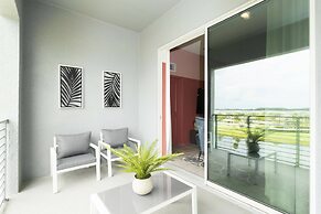 Cozy Retreat Near Disney: Apartment With Amenities