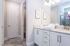 Home With Game Room, Movie Room and a Pvt Pool 405