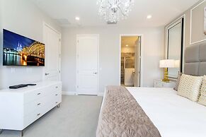 Home With Game Room, Movie Room and a Pvt Pool 405