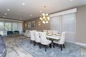 Home With Game Room, Movie Room and a Pvt Pool 405