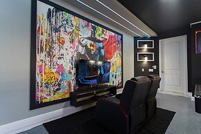 Home With Game Room, Movie Room and a Pvt Pool 405