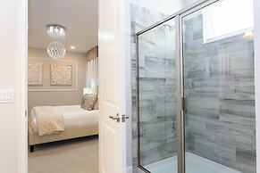 Home With Game Room, Movie Room and a Pvt Pool 405