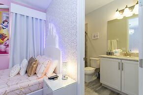 Home With Game Room, Movie Room and a Pvt Pool 405