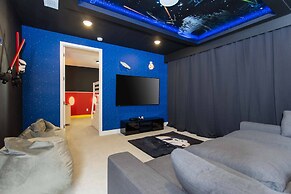 Home With Game Room, Movie Room and a Pvt Pool 405