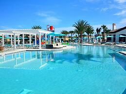 Beautiful 6 Bedroom Home With Private Pool and Game Room Ww1508