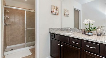 Beautiful 6 Bedroom Home With Private Pool and Game Room Ww1508