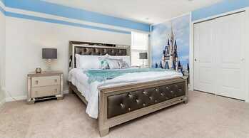 Beautiful 6 Bedroom Home With Private Pool and Game Room Ww1508