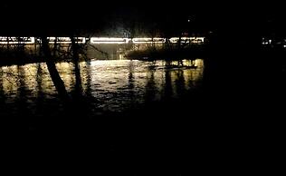 Southern Charm Riverside 4 Bedroom Home by RedAwning