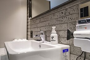 Brown-Dot Hotel Geomdan