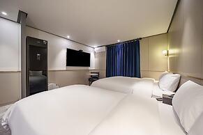 Brown-Dot Hotel Geomdan