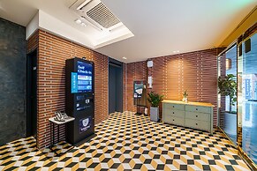 Brown-Dot Hotel Geomdan