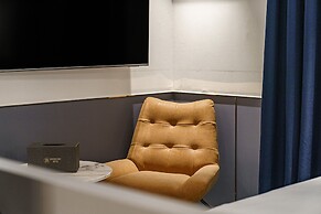 Brown-Dot Hotel Geomdan