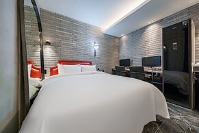 Brown-Dot Hotel Geomdan