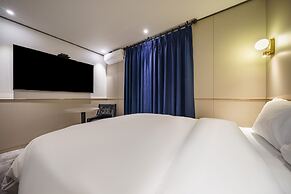 Brown-Dot Hotel Geomdan