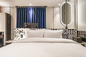 Brown-Dot Hotel Geomdan