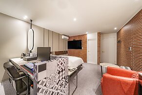 Brown-Dot Hotel Geomdan