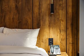 Brown-Dot Hotel Geomdan