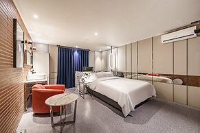 Brown-Dot Hotel Geomdan