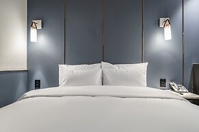 Brown-Dot Hotel Geomdan