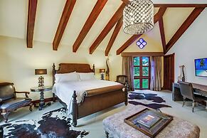 5-star villa for rent in Moroccan-style