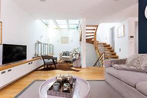 NEW Stunning 5BD Kensington House
