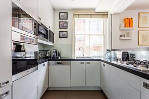 NEW Stunning 5BD Kensington House