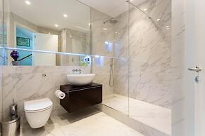 NEW Stunning 5BD Kensington House