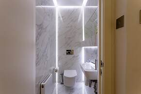 NEW Stunning 5BD Kensington House