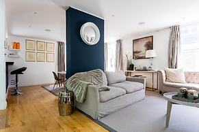 NEW Stunning 5BD Kensington House