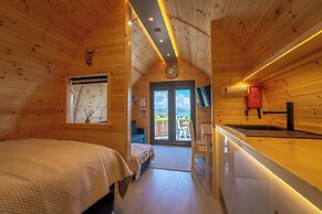 Loch Ewe Luxury Pods