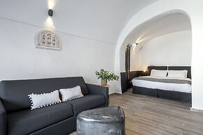 Pearl of Caldera Oia Boutique Hotel