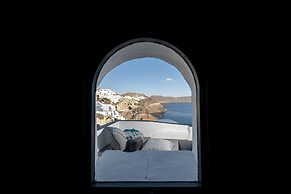 Pearl of Caldera Oia Boutique Hotel