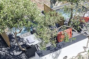 Pearl of Caldera Oia Boutique Hotel