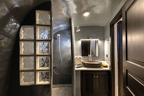 Pearl of Caldera Oia Boutique Hotel