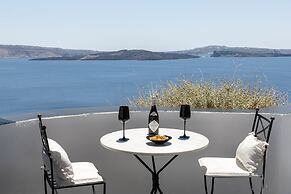 Pearl of Caldera Oia Boutique Hotel