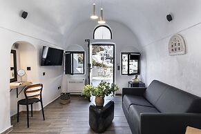 Pearl of Caldera Oia Boutique Hotel