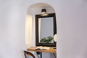 Pearl of Caldera Oia Boutique Hotel