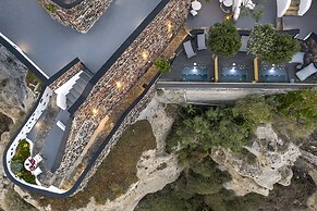 Pearl of Caldera Oia Boutique Hotel