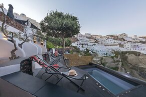 Pearl of Caldera Oia Boutique Hotel