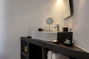 Pearl of Caldera Oia Boutique Hotel