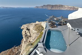 Pearl of Caldera Oia Boutique Hotel